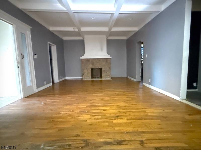 66 Scheerer Ave, Newark City, NJ 07112