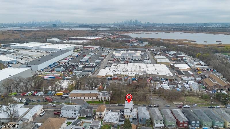631 Schuyler Ave, Kearny Town, NJ 07032