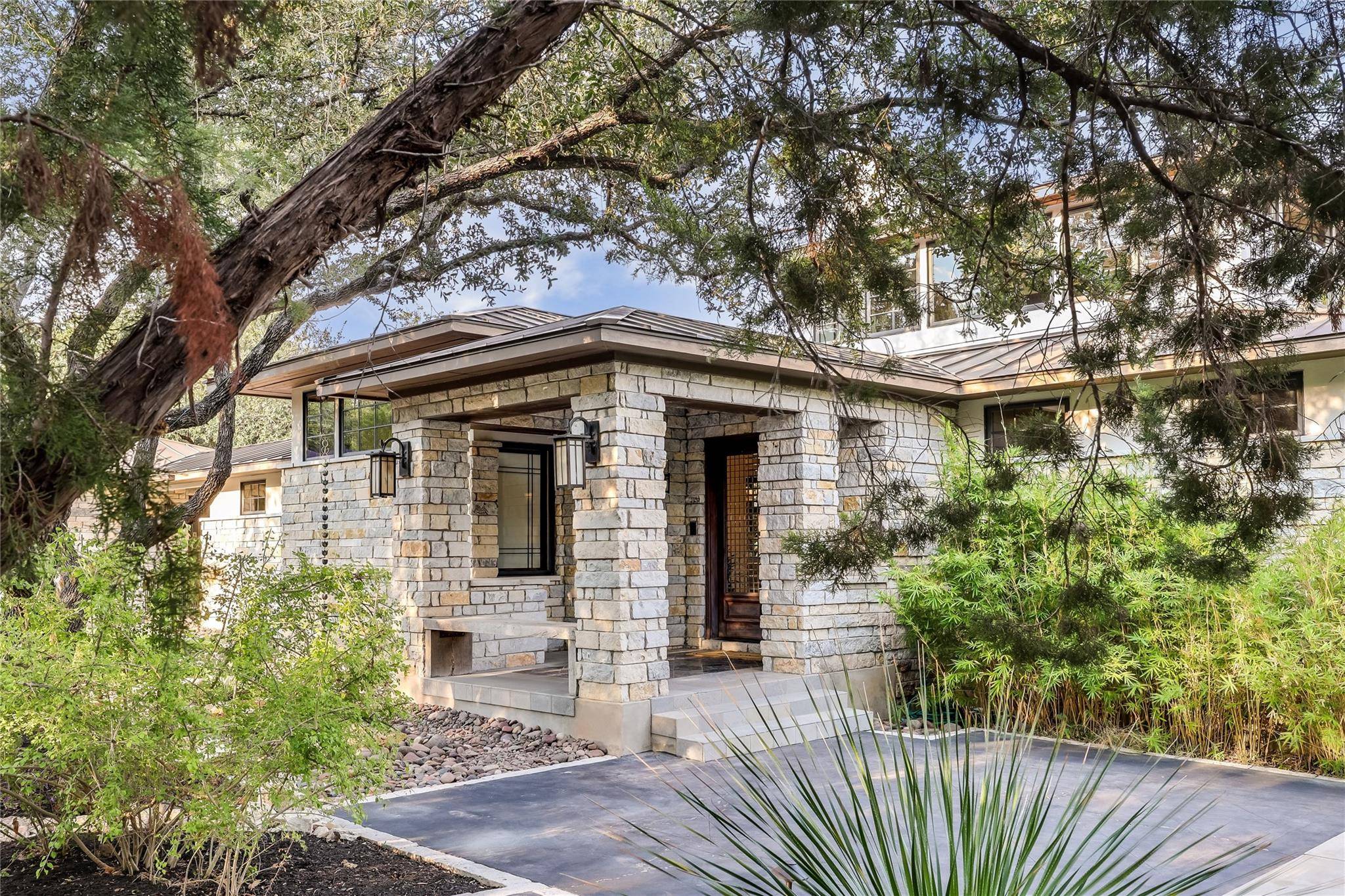 5009 Calabria CT, Austin, TX 78738