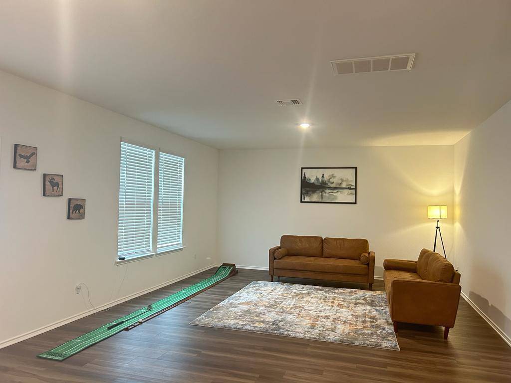 525 Senca PARK, Leander, TX 78641