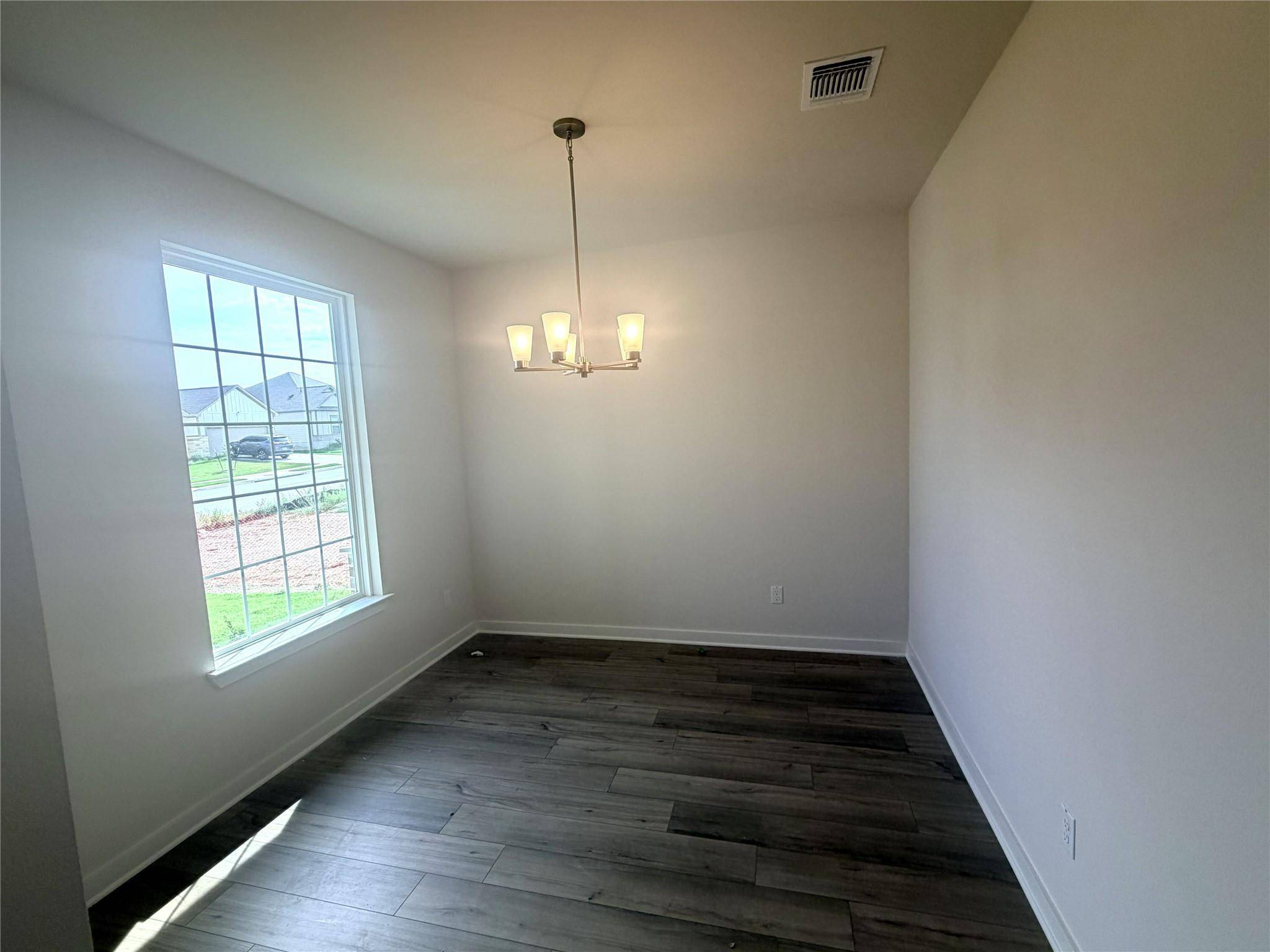 249 Lazy Lizzy RD, Jarrell, TX 76537