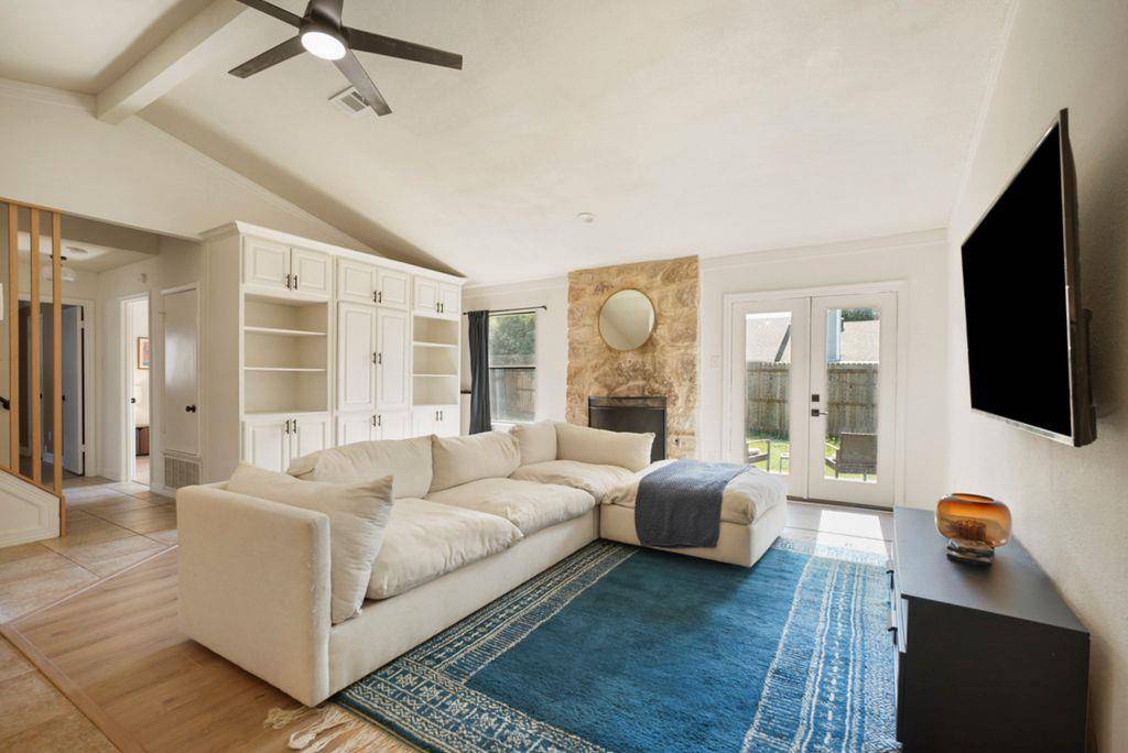 9833 Briar Ridge DR, Austin, TX 78748