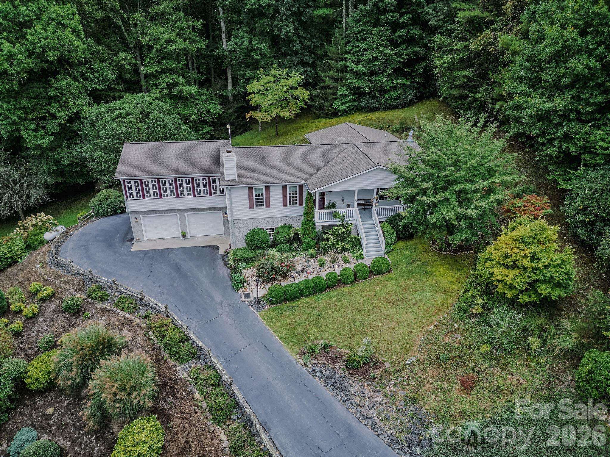 71 Reserve DR, Burnsville, NC 28714