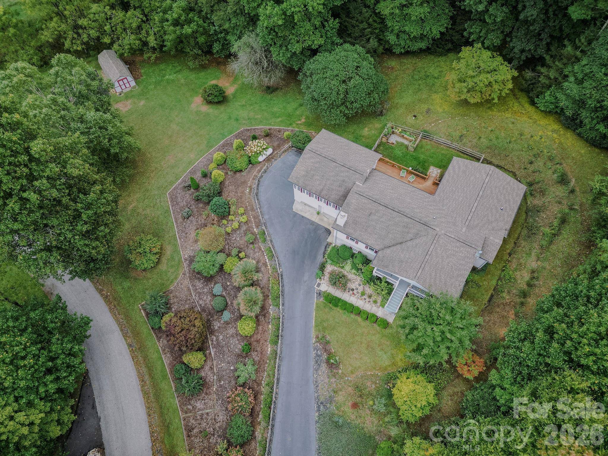 71 Reserve DR, Burnsville, NC 28714