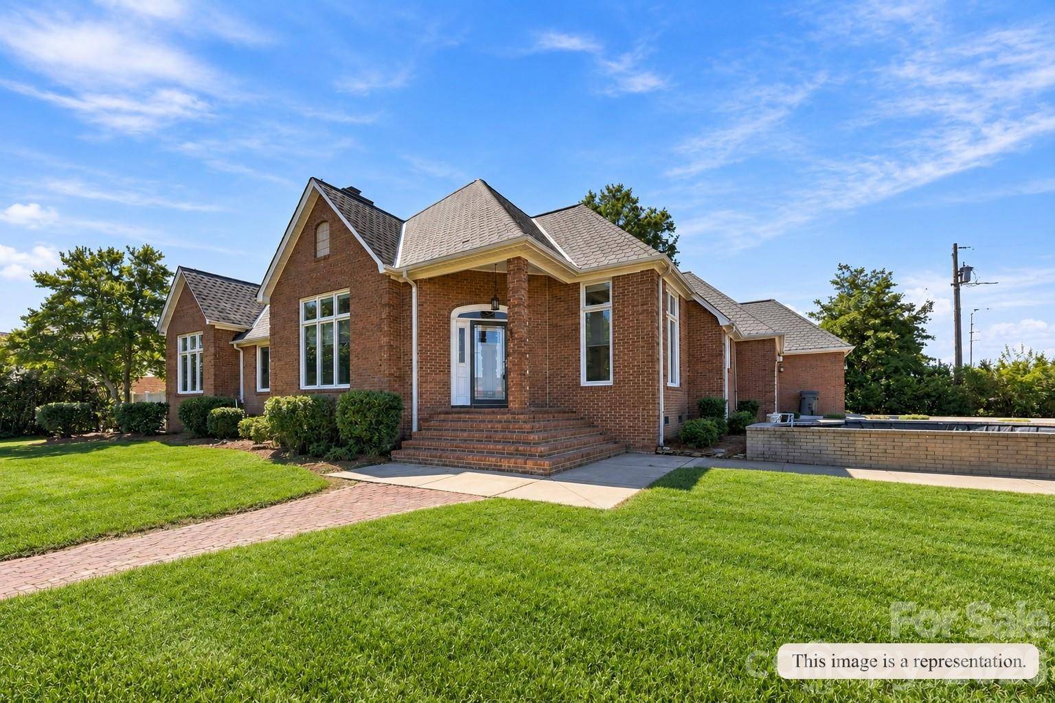 100 Country Creek DR, Kings Mountain, NC 28086