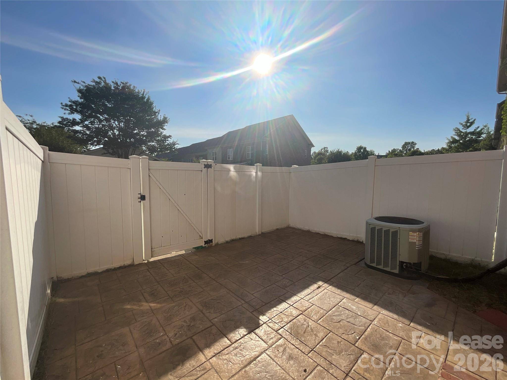 9511 Longstone LN, Charlotte, NC 28277