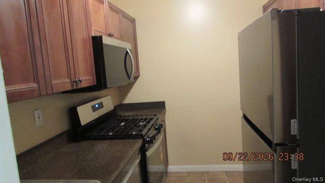 4 Sadore LN #7J, Yonkers, NY 10710