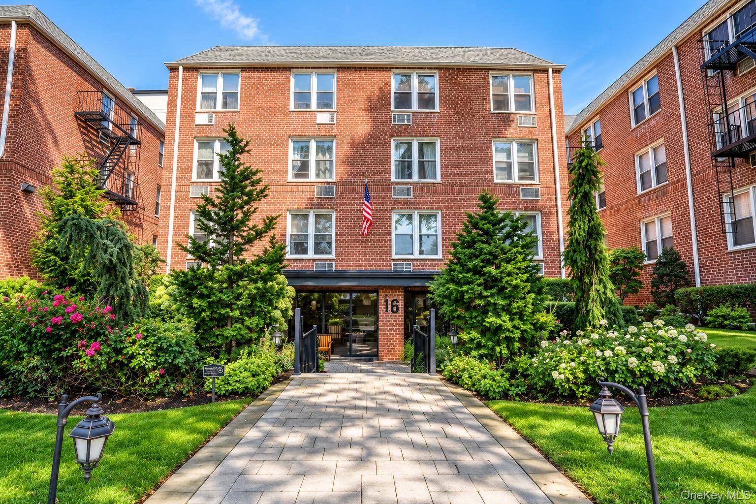 16 Main ST #1Q, East Rockaway, NY 11518