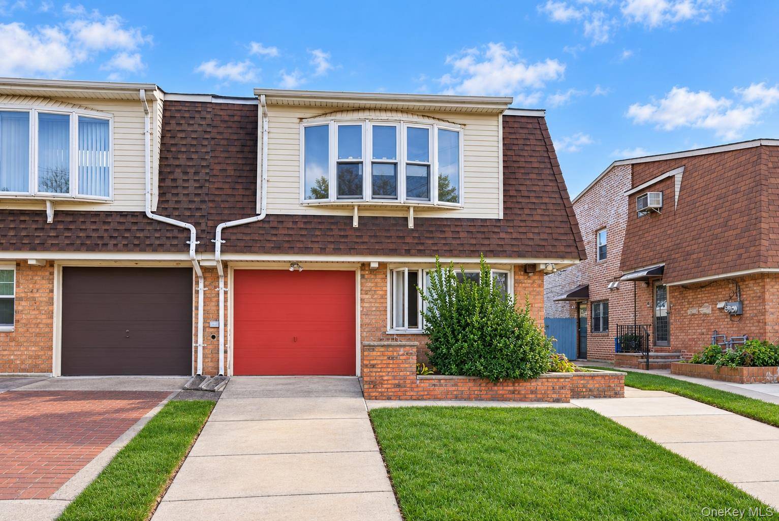 305 127th ST, College Point, NY 11356