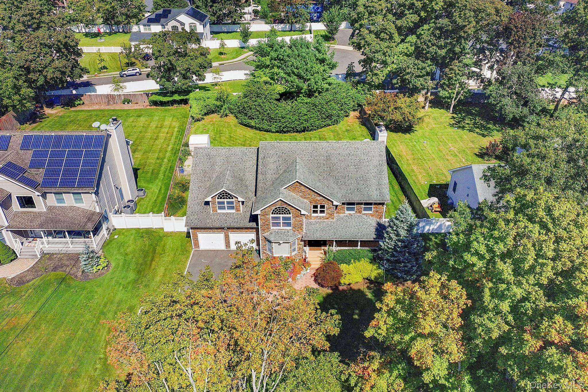 155 Little Plains RD, Huntington, NY 11743