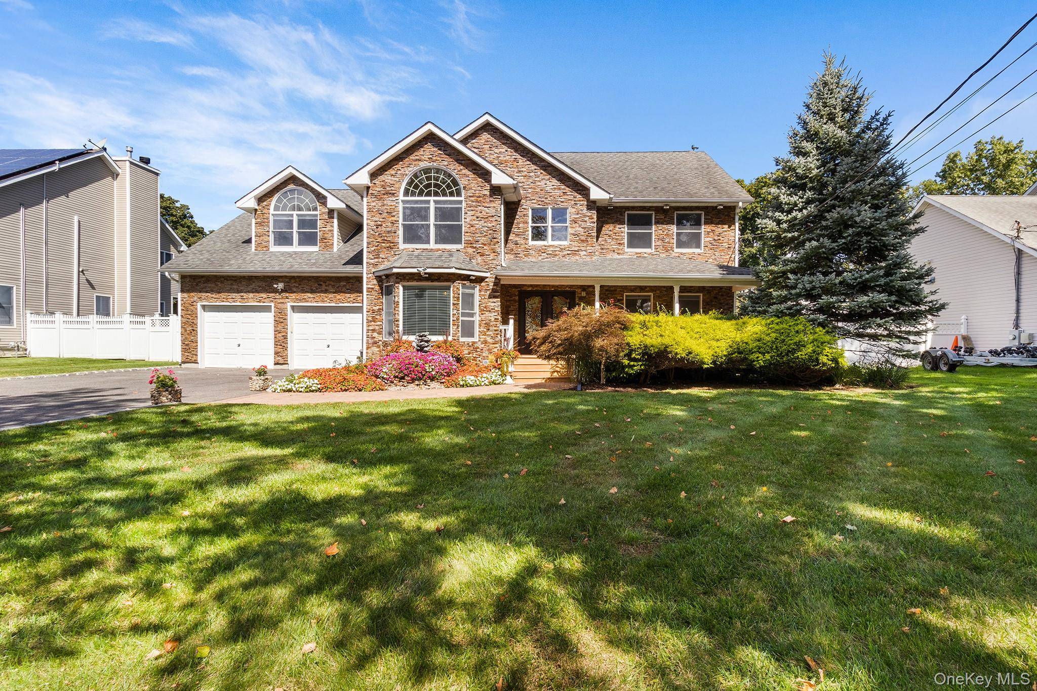 155 Little Plains RD, Huntington, NY 11743