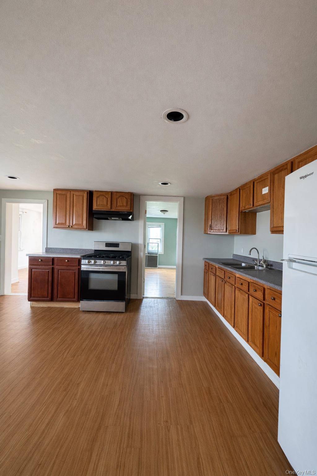 159 Pierce CIR, New Hampton, NY 10958