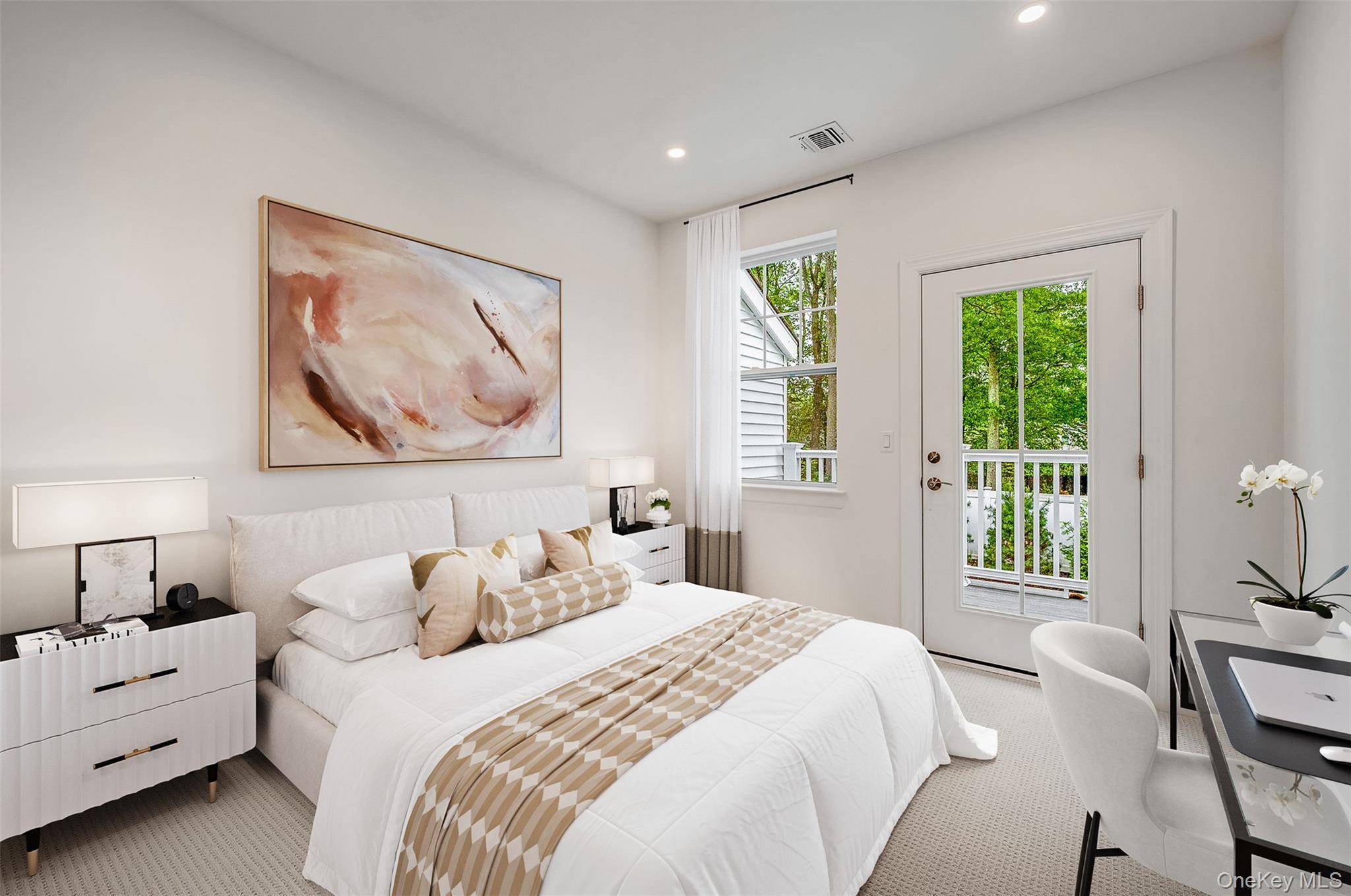 40 August CIR #40, East Northport, NY 11731