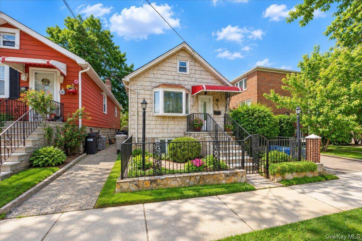 3293 Lucerne ST, Bronx, NY 10465