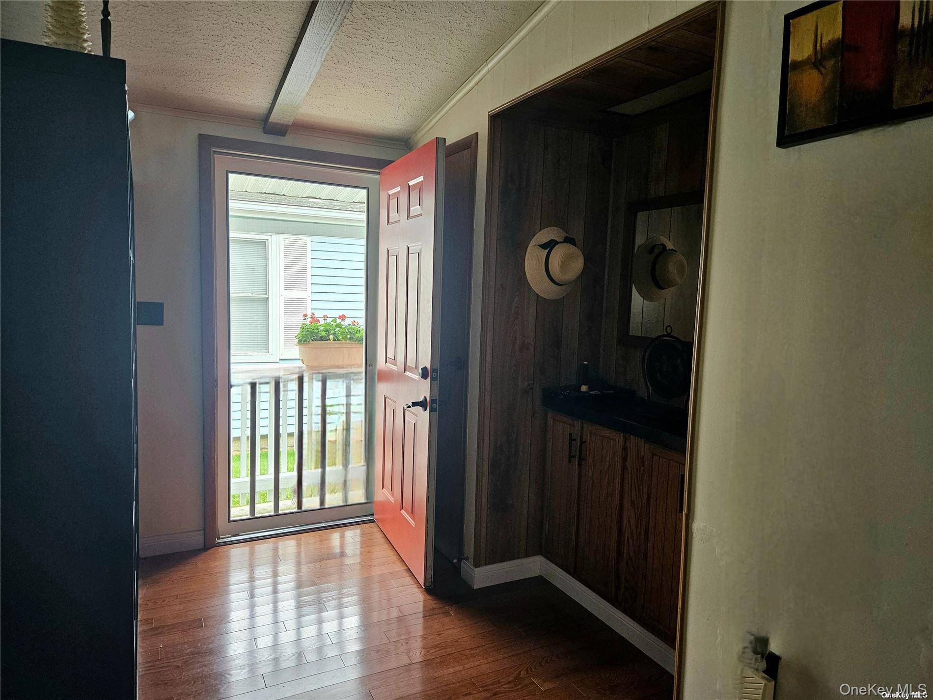 124 Village CIR #124, Manorville, NY 11949