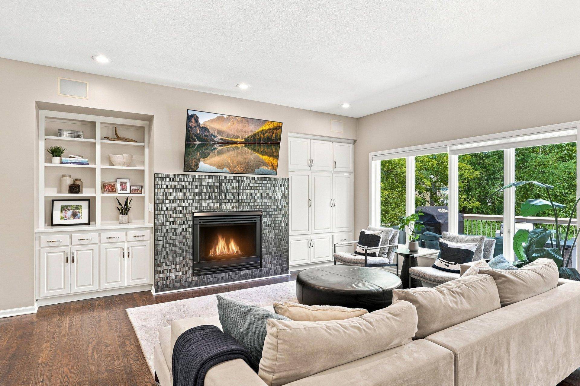 856 Great Oaks TRL, Eagan, MN 55123