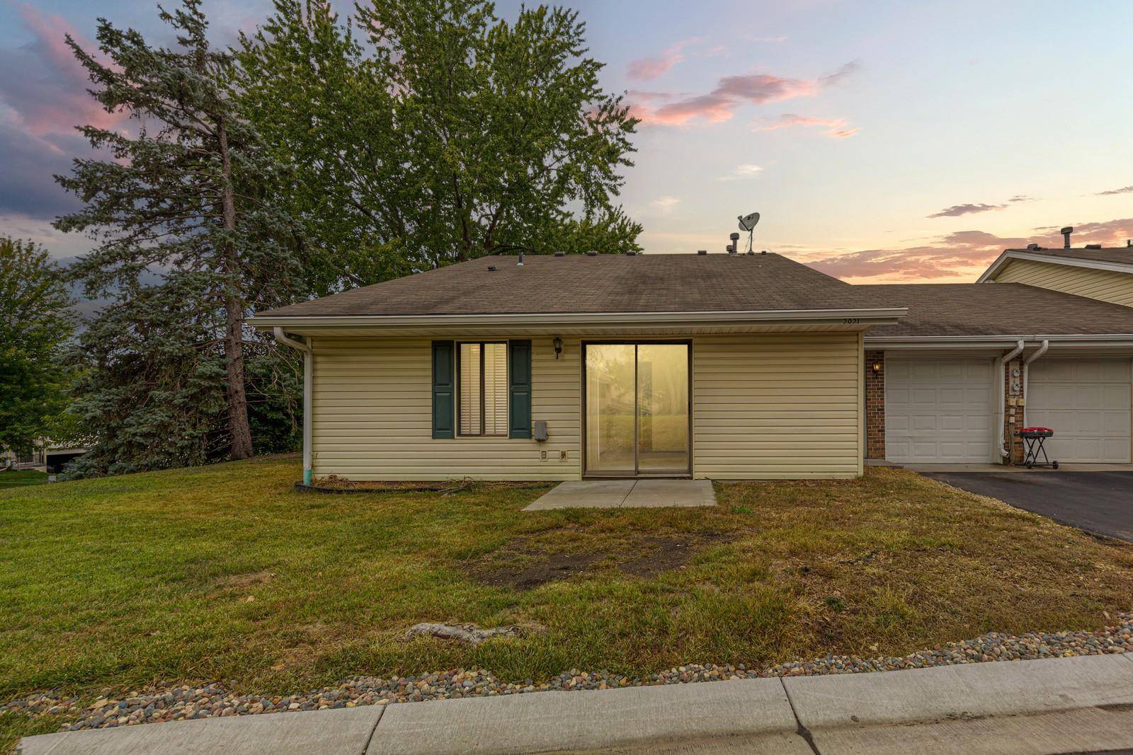 3831 Heather DR, Eagan, MN 55122