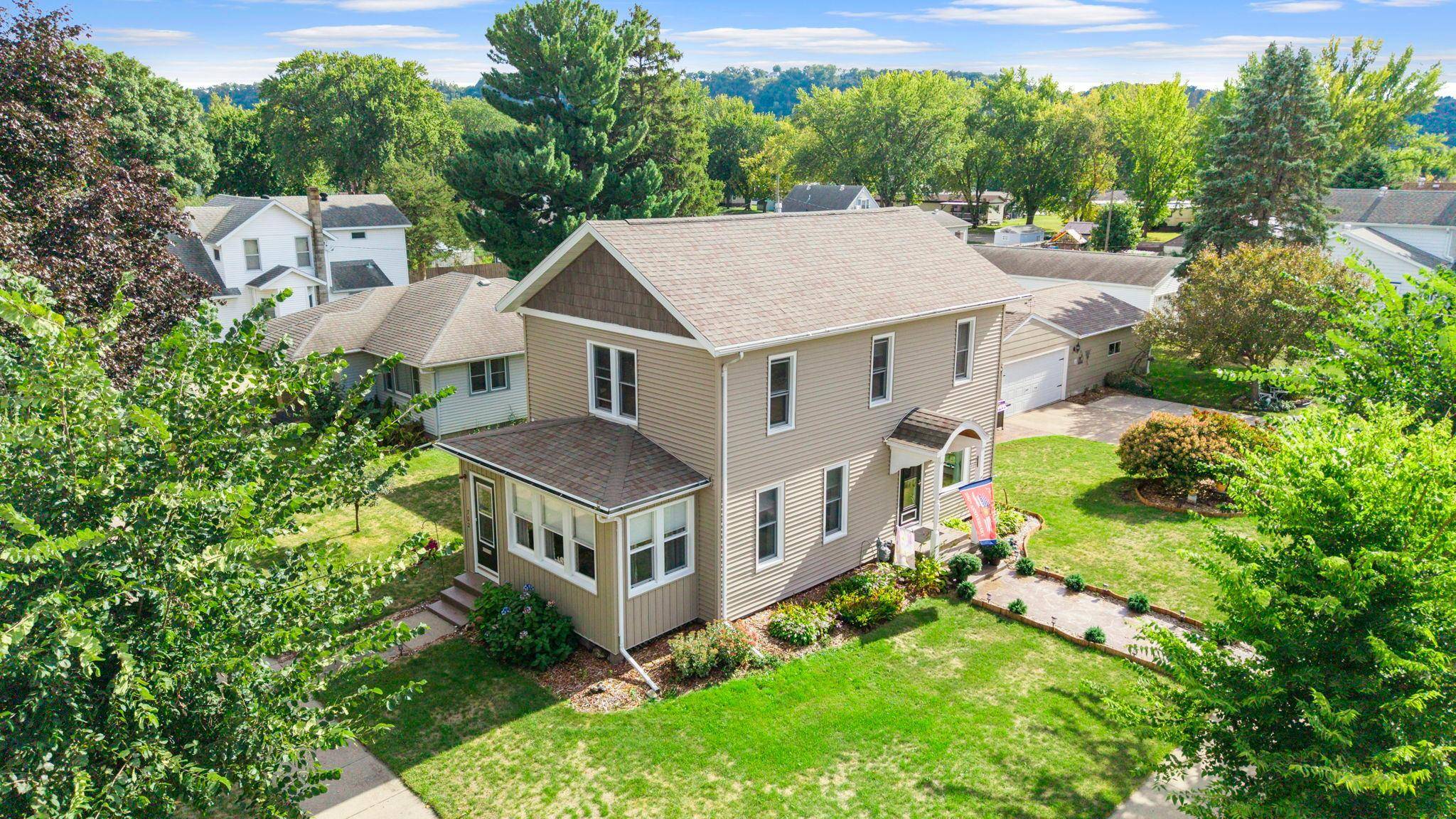 702 S 6th ST, Lake City, MN 55041