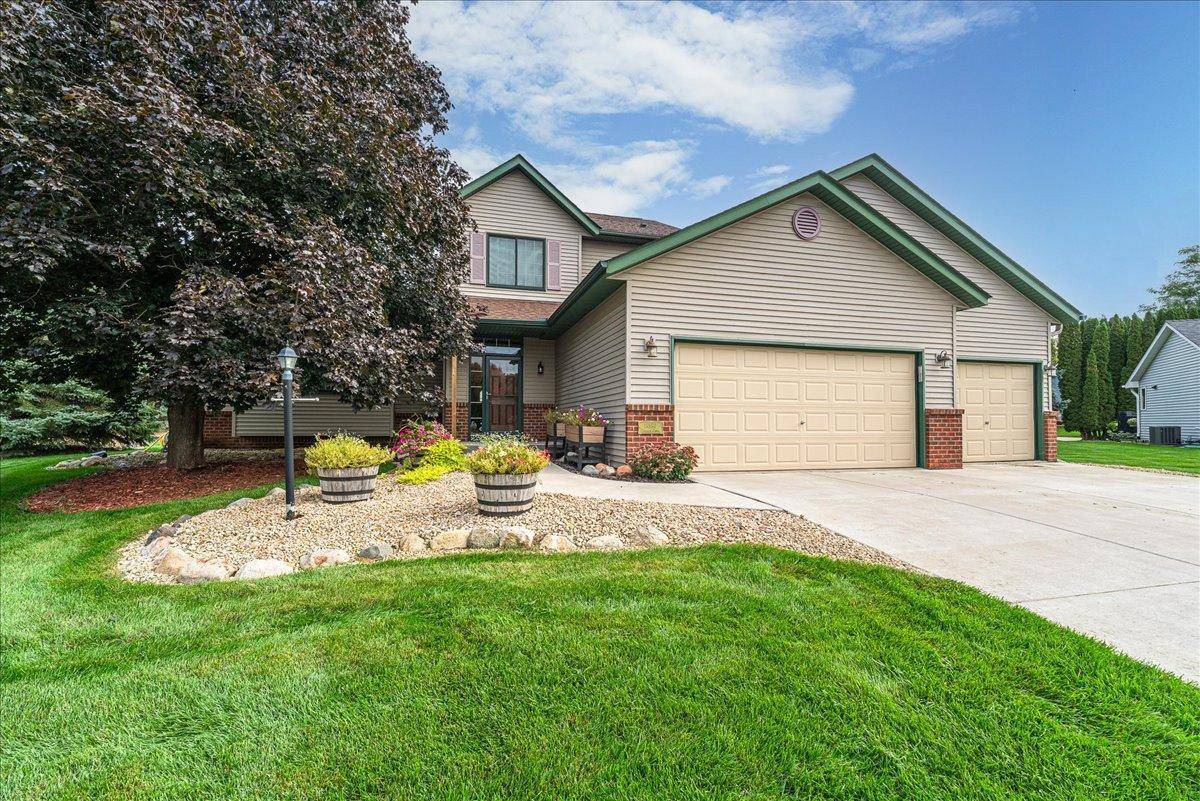 18580 Explorer CT, Farmington, MN 55024