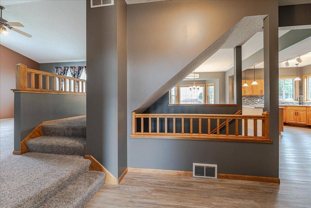18580 Explorer CT, Farmington, MN 55024