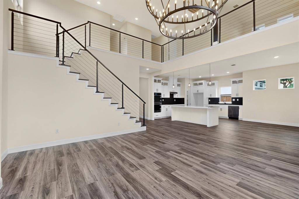 103 N Wisteria Street, Mansfield, TX 76063