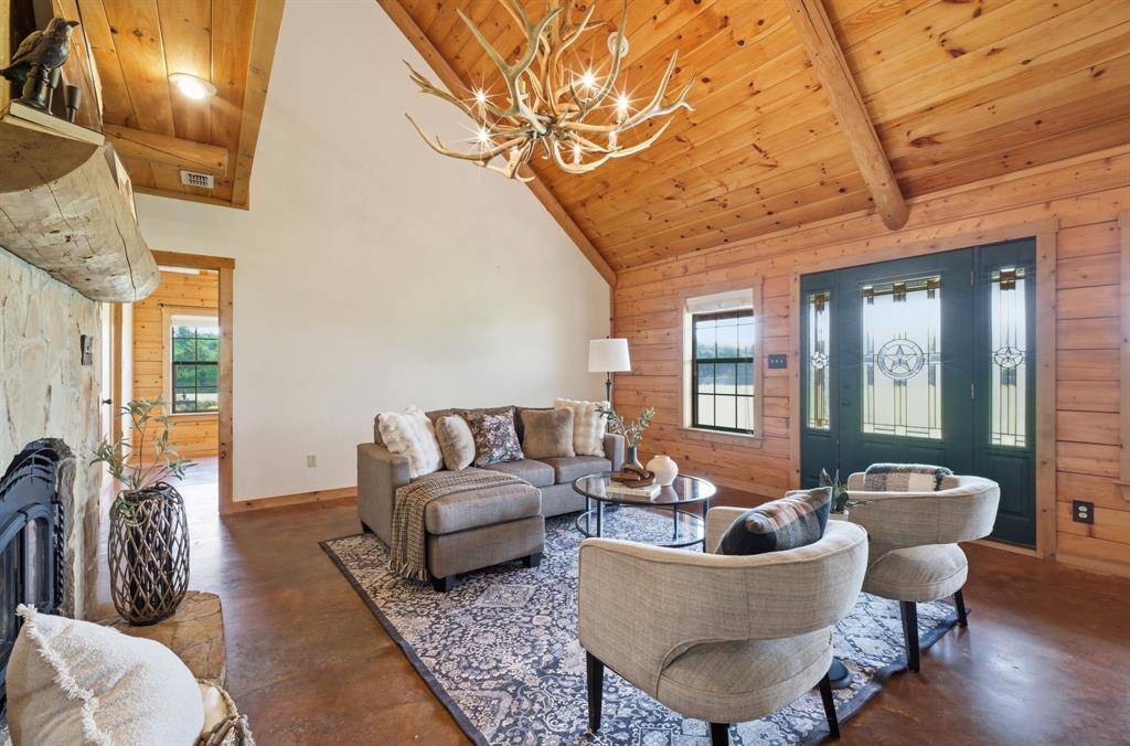 465 Emberson Ranch Road, Pilot Point, TX 76258