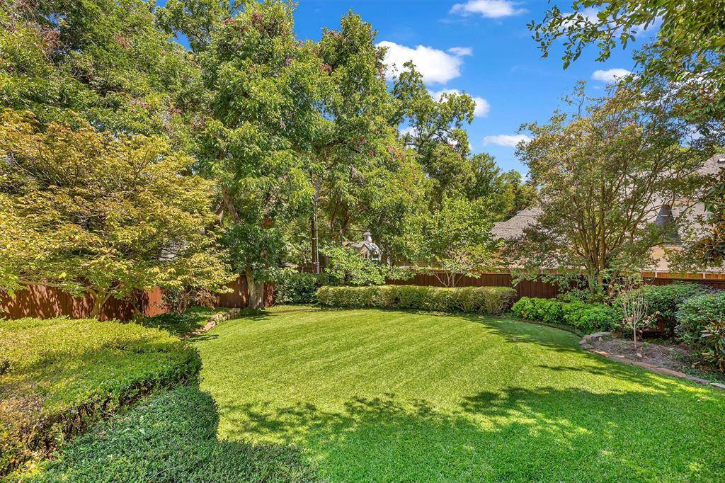 9908 Robin Hill Lane, Dallas, TX 75238