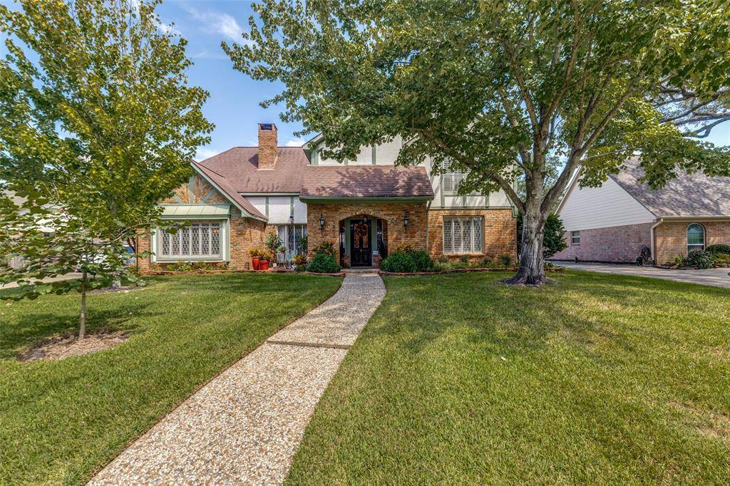 807 Longview Drive, Sugar Land, TX 77478
