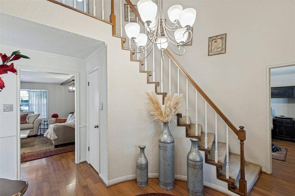 807 Longview Drive, Sugar Land, TX 77478