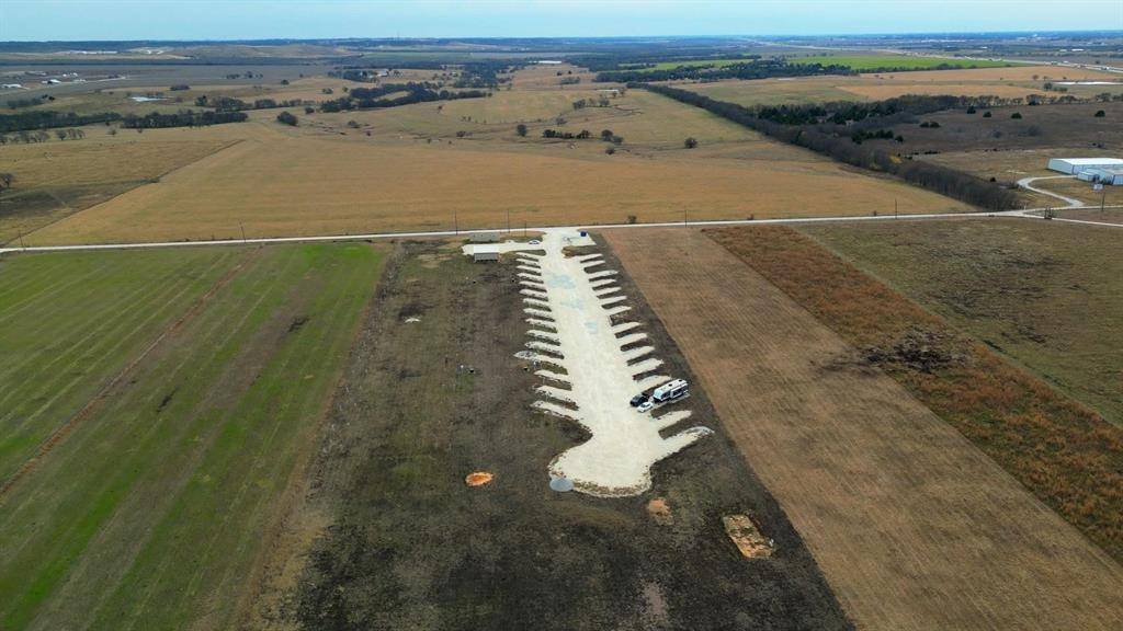 125 HCR 4415, Grandview, TX 76050