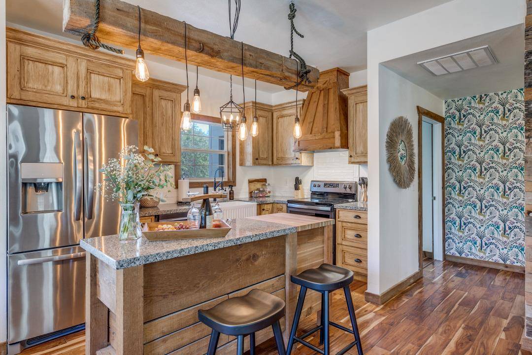 3498 Grape Creek RD, Fredericksburg, TX 78624