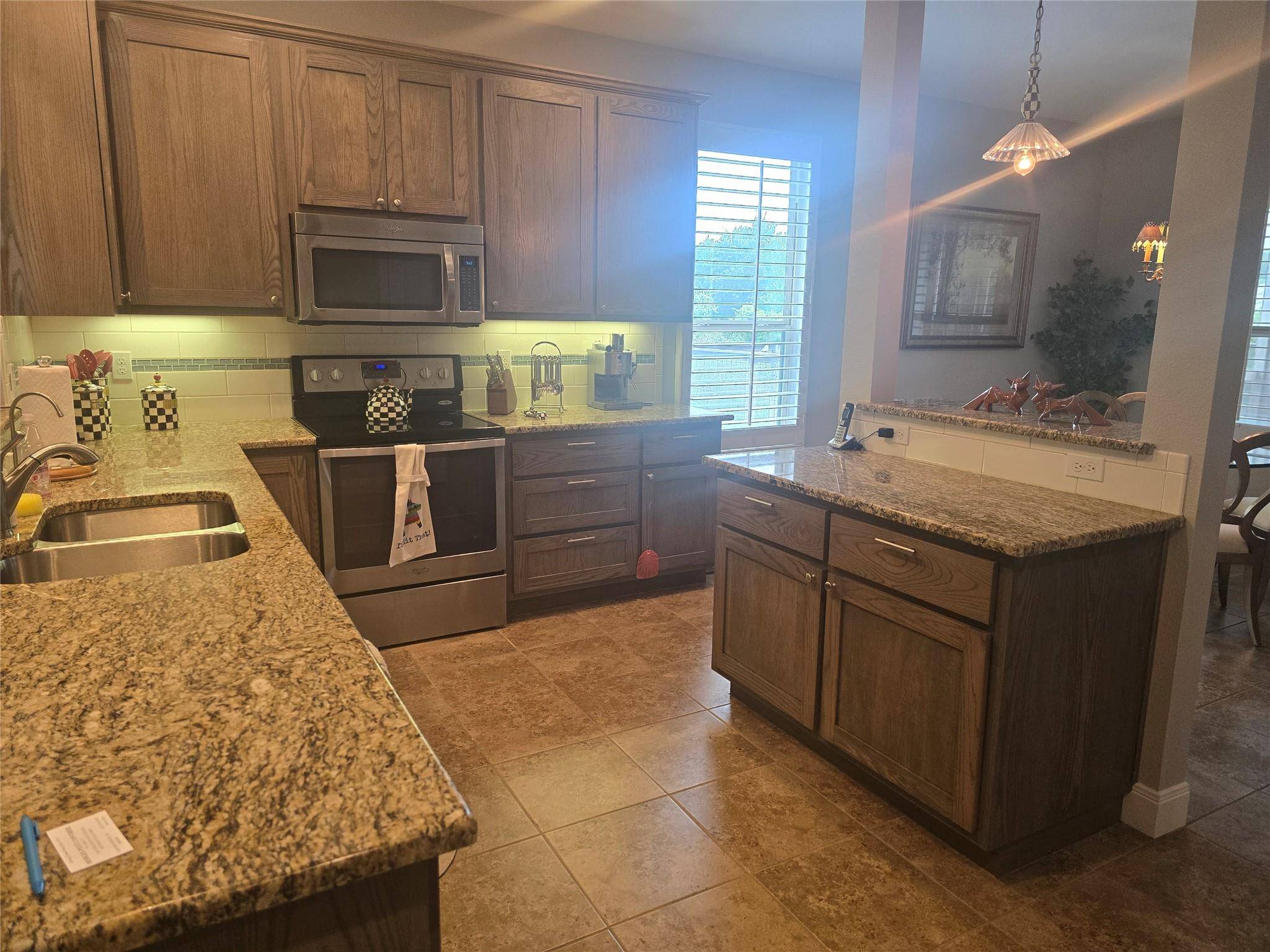140 Manawianui DR, Bastrop, TX 78602