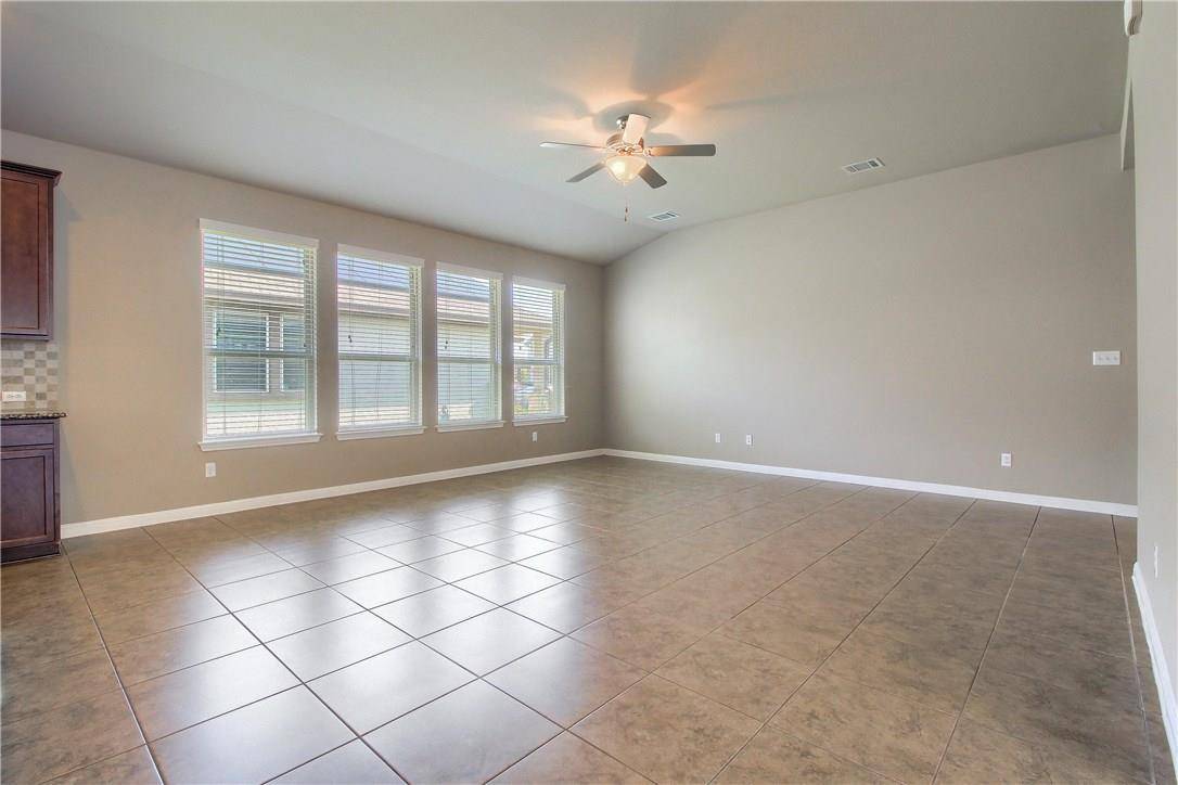 8120 Rosano ST, Round Rock, TX 78665
