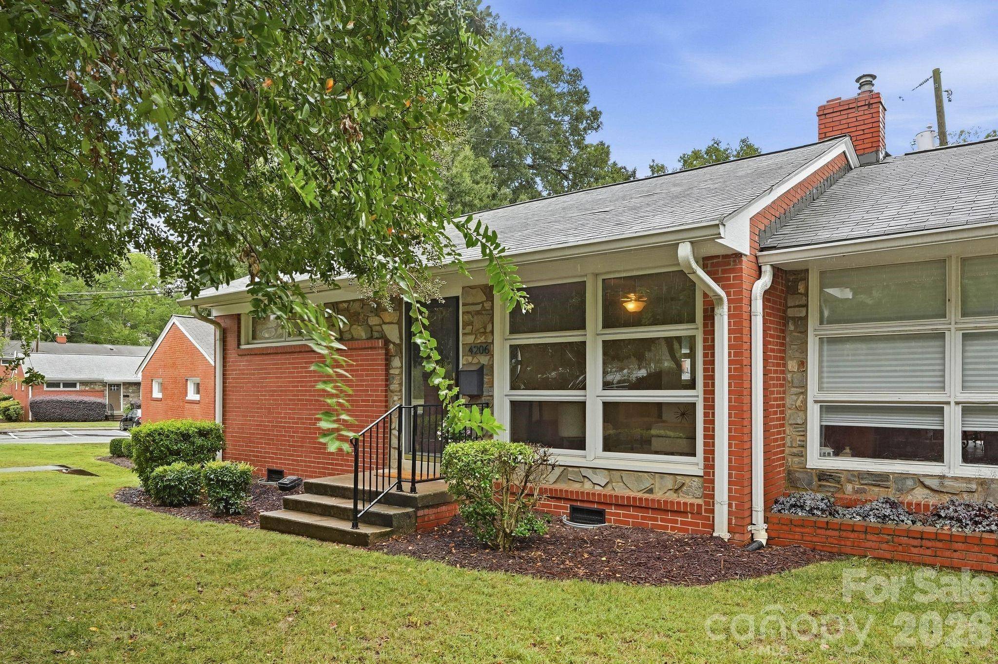 4206 Randolph RD, Charlotte, NC 28211