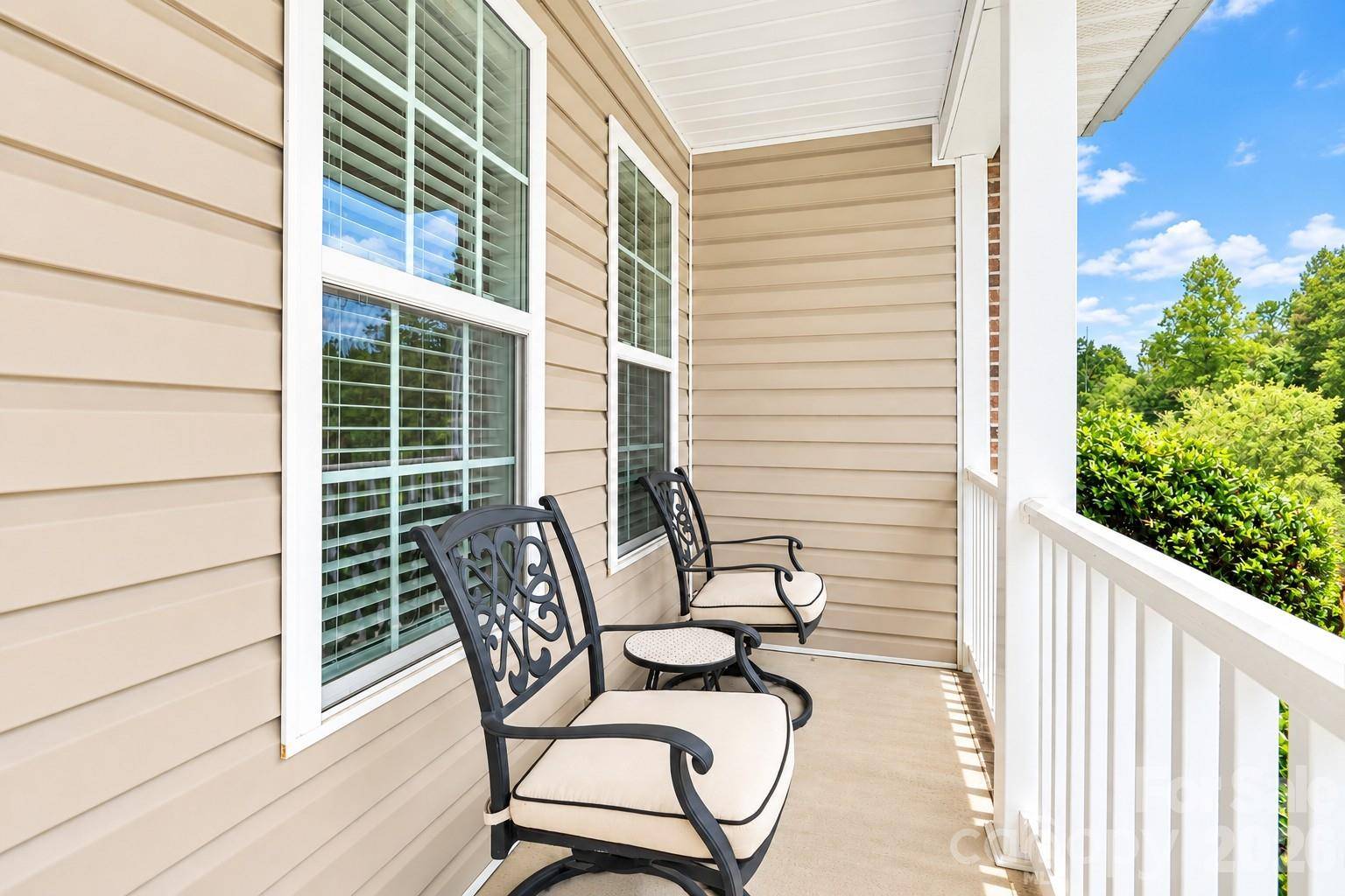 215 Pine Meadows CIR, Hickory, NC 28601
