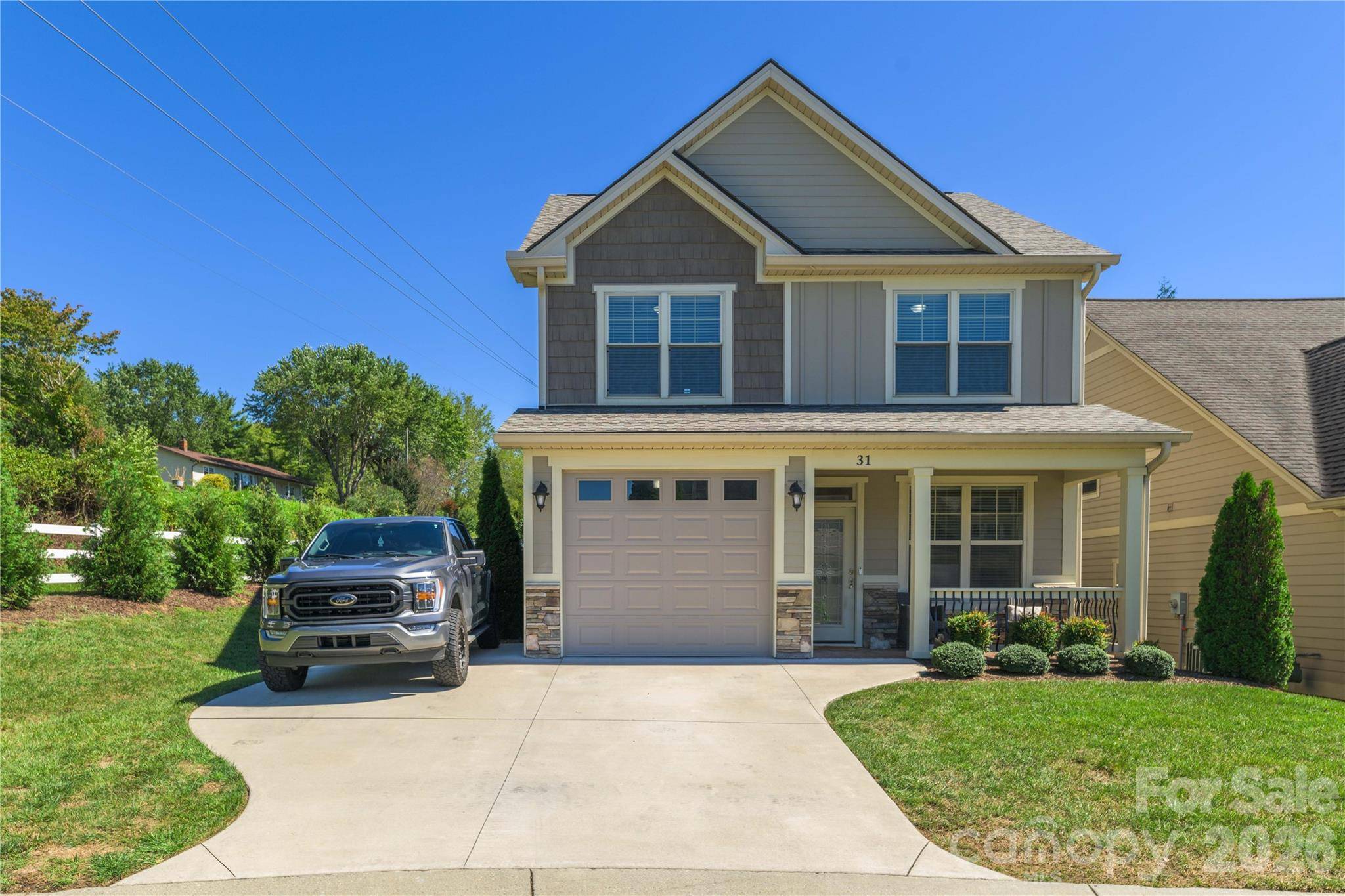 31 Burlington LN, Fletcher, NC 28732