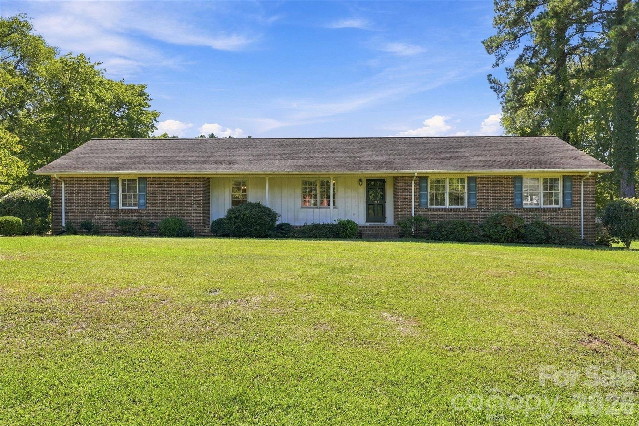 1213 Hawthorne RD, Lancaster, SC 29720