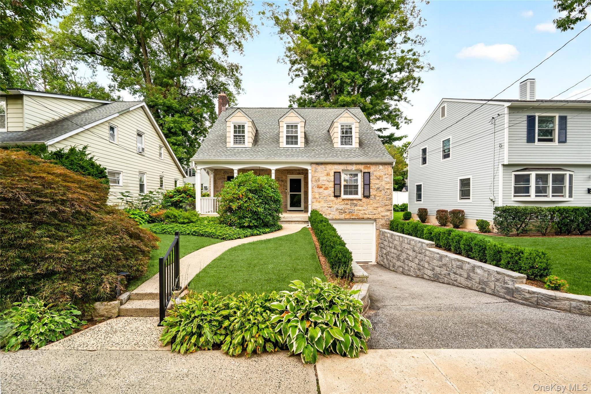 34 Smith AVE, White Plains, NY 10605