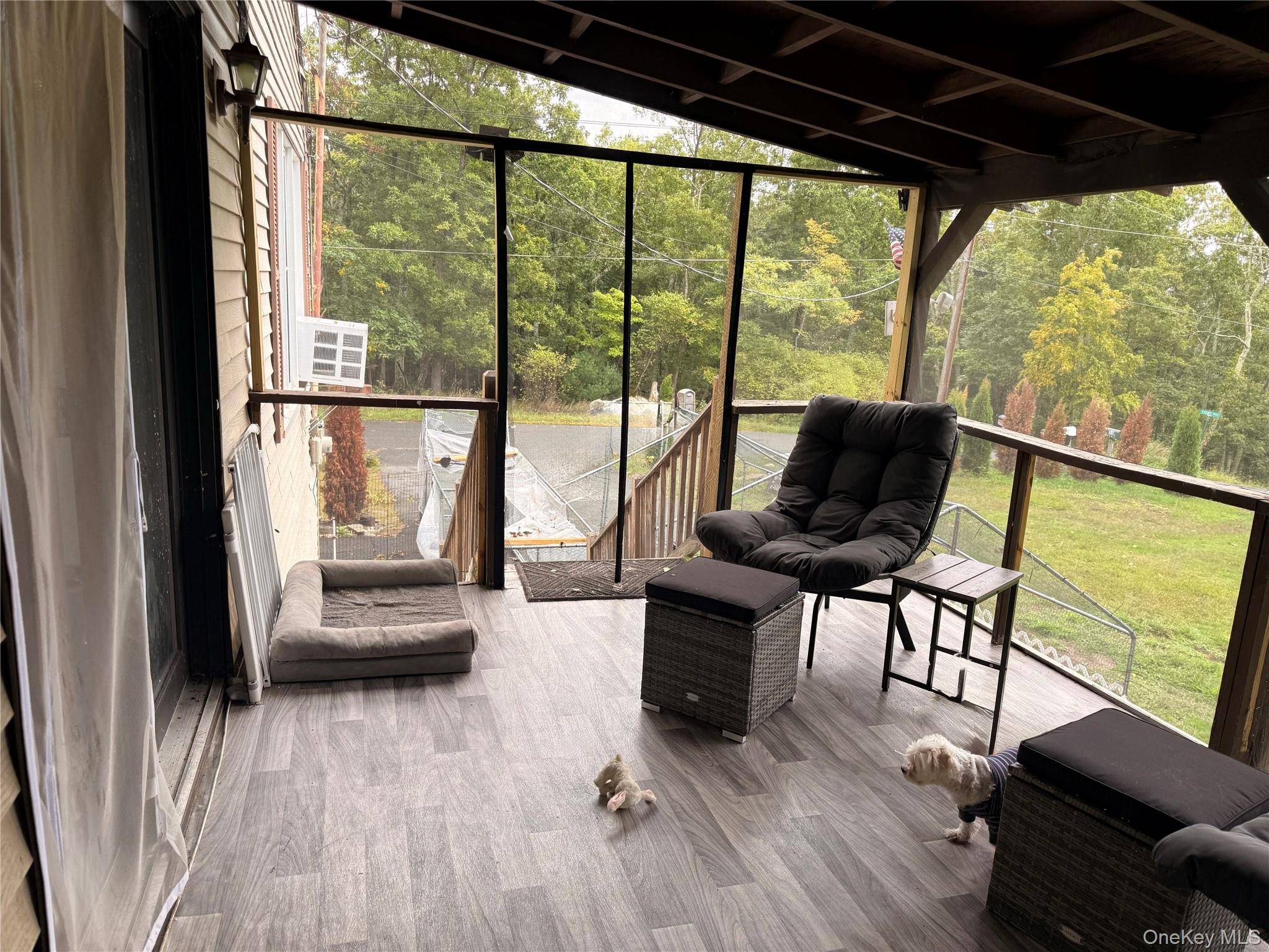 5 Ivy RD, Wurtsboro, NY 12790