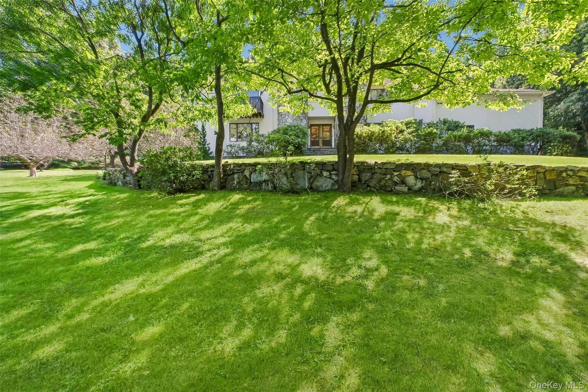 2054 Quaker Ridge RD, Croton-on-hudson, NY 10520