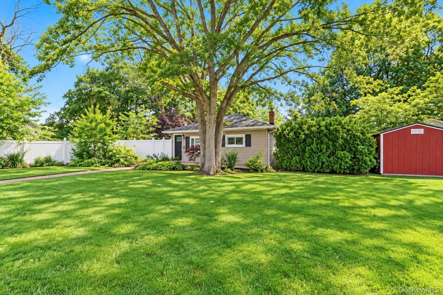 11 Tell AVE, Deer Park, NY 11729