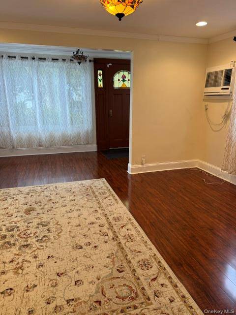 78-22 64th LN, Glendale, NY 11385