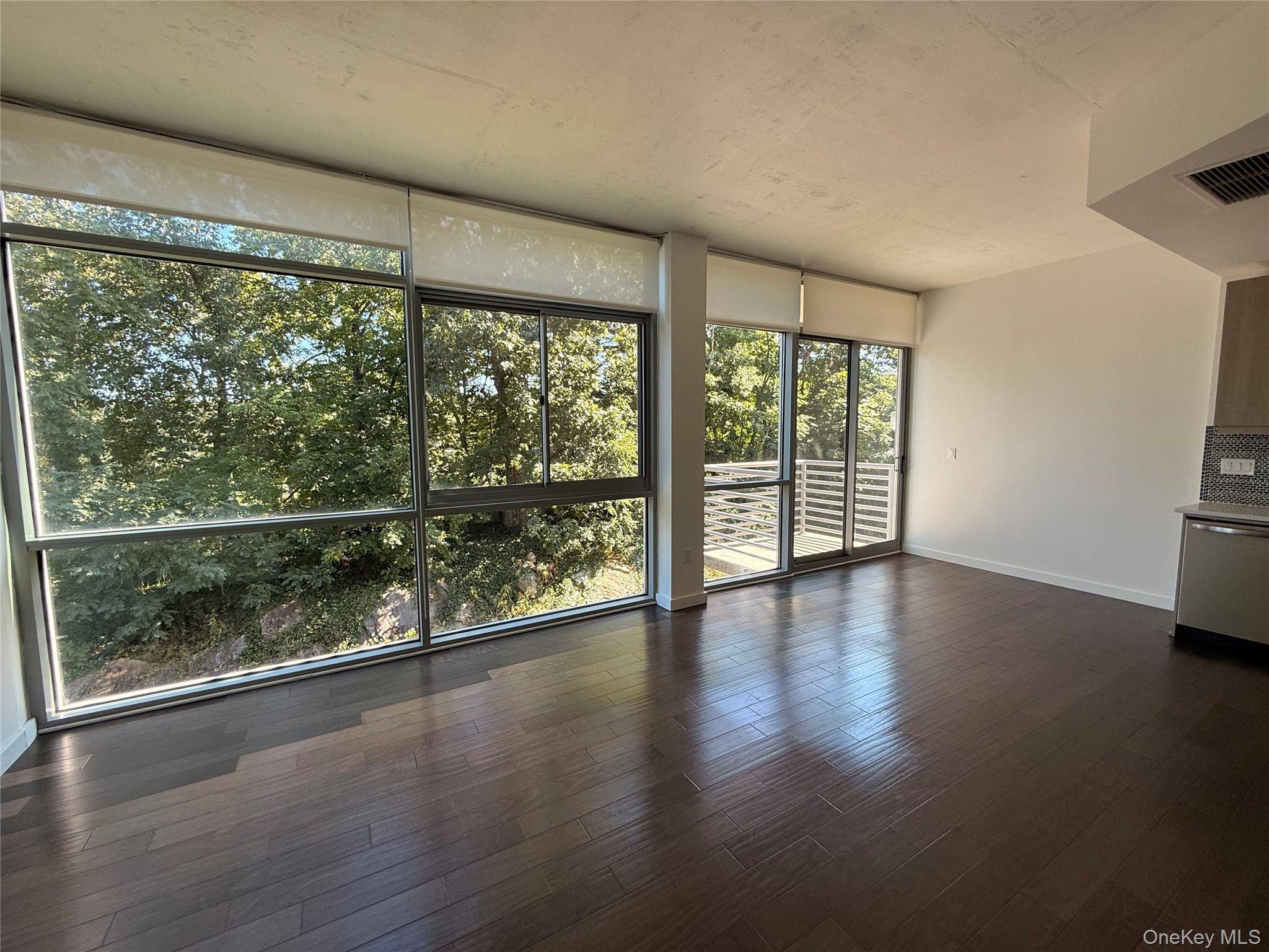 250 S Central Park AVE #4i, Hartsdale, NY 10530
