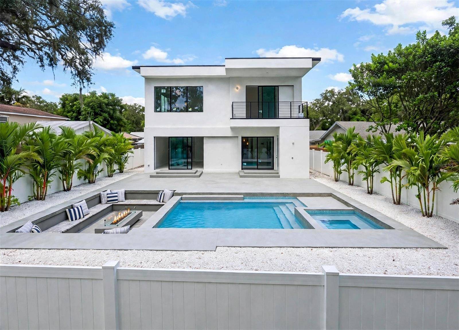 2564 ARLINGTON ST, Sarasota, FL 34239