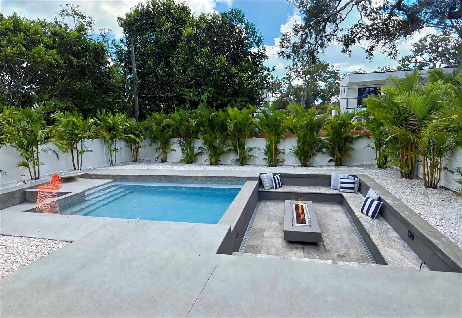 2564 ARLINGTON ST, Sarasota, FL 34239