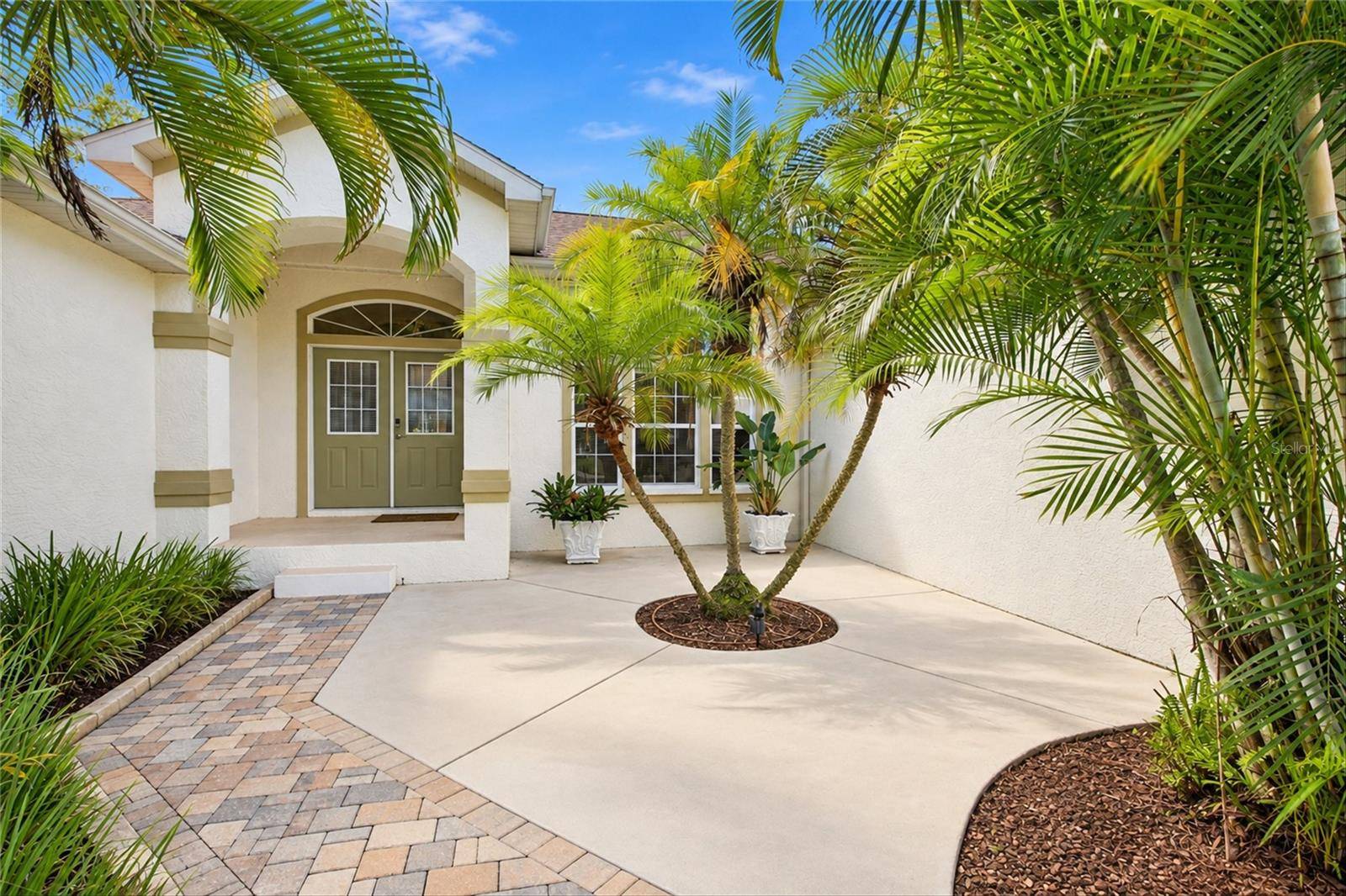 1225 OAK TREE LN, Nokomis, FL 34275