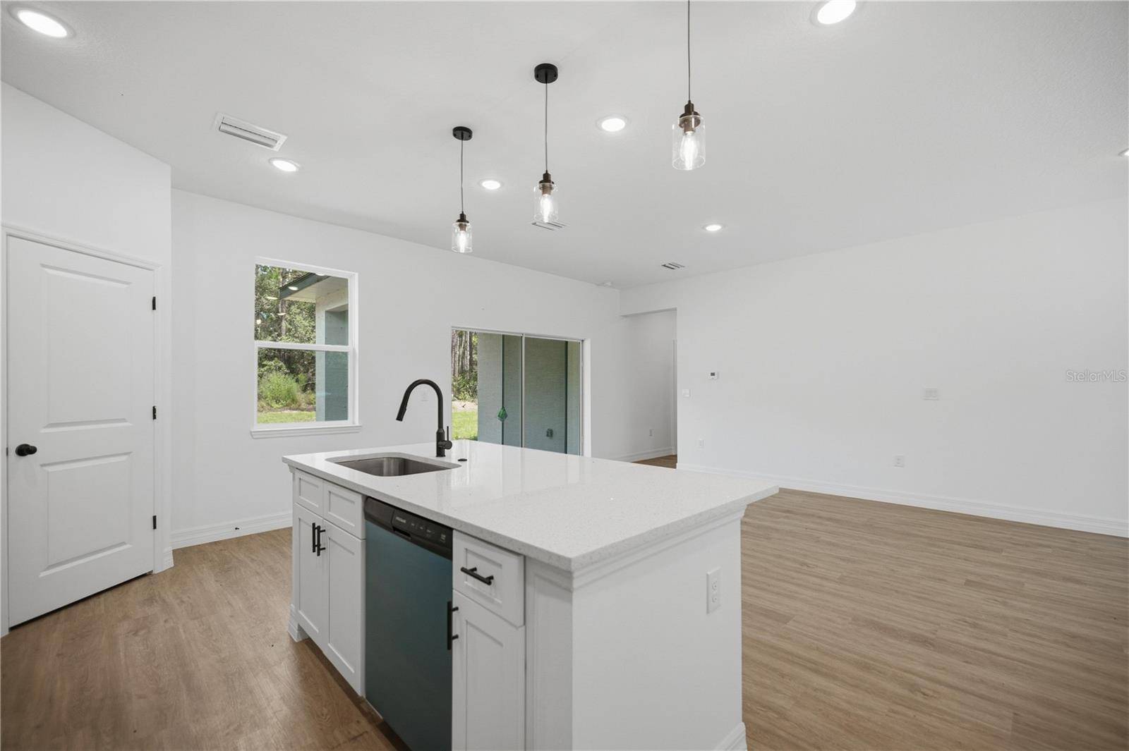 3839 W MIDWAY DR, Citrus Springs, FL 34433