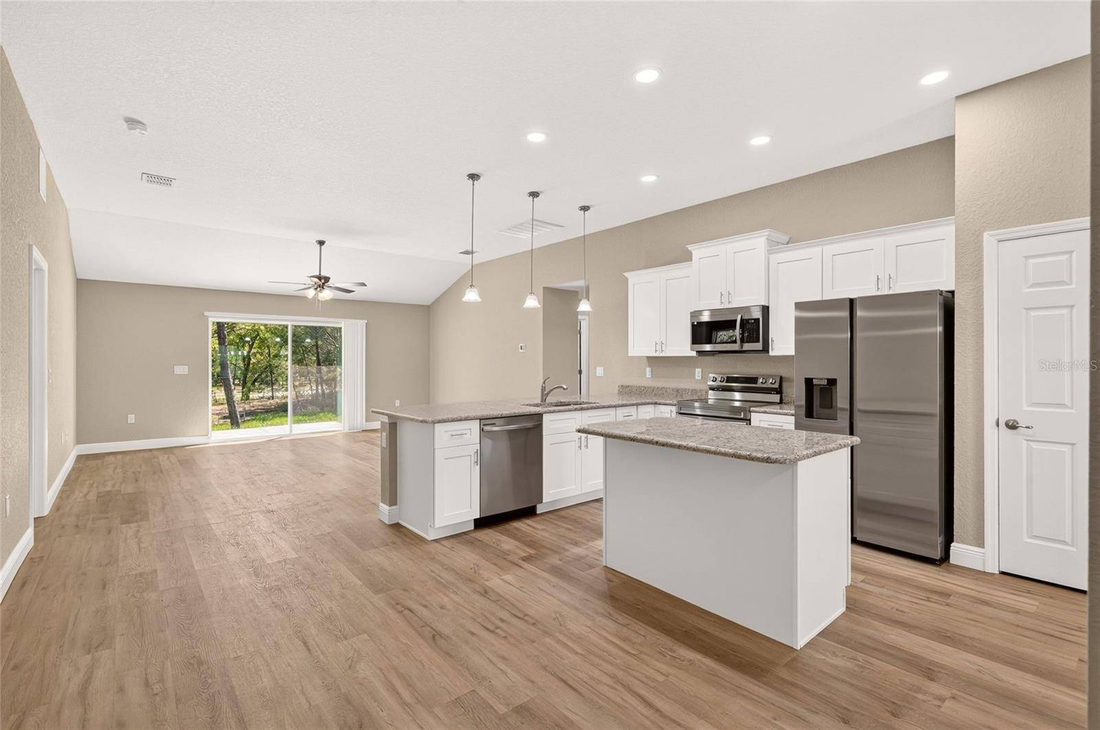 10260 N SPAULDING DR, Citrus Springs, FL 34433