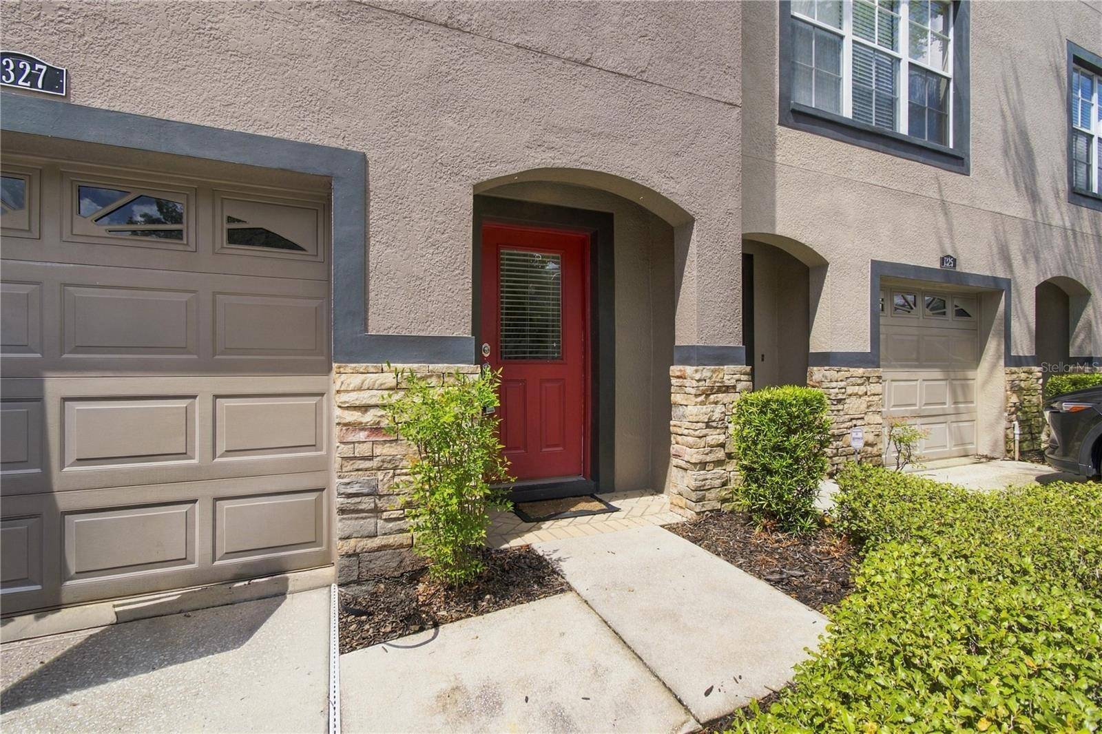 1327 SALEM ORCHARD LN, Brandon, FL 33511