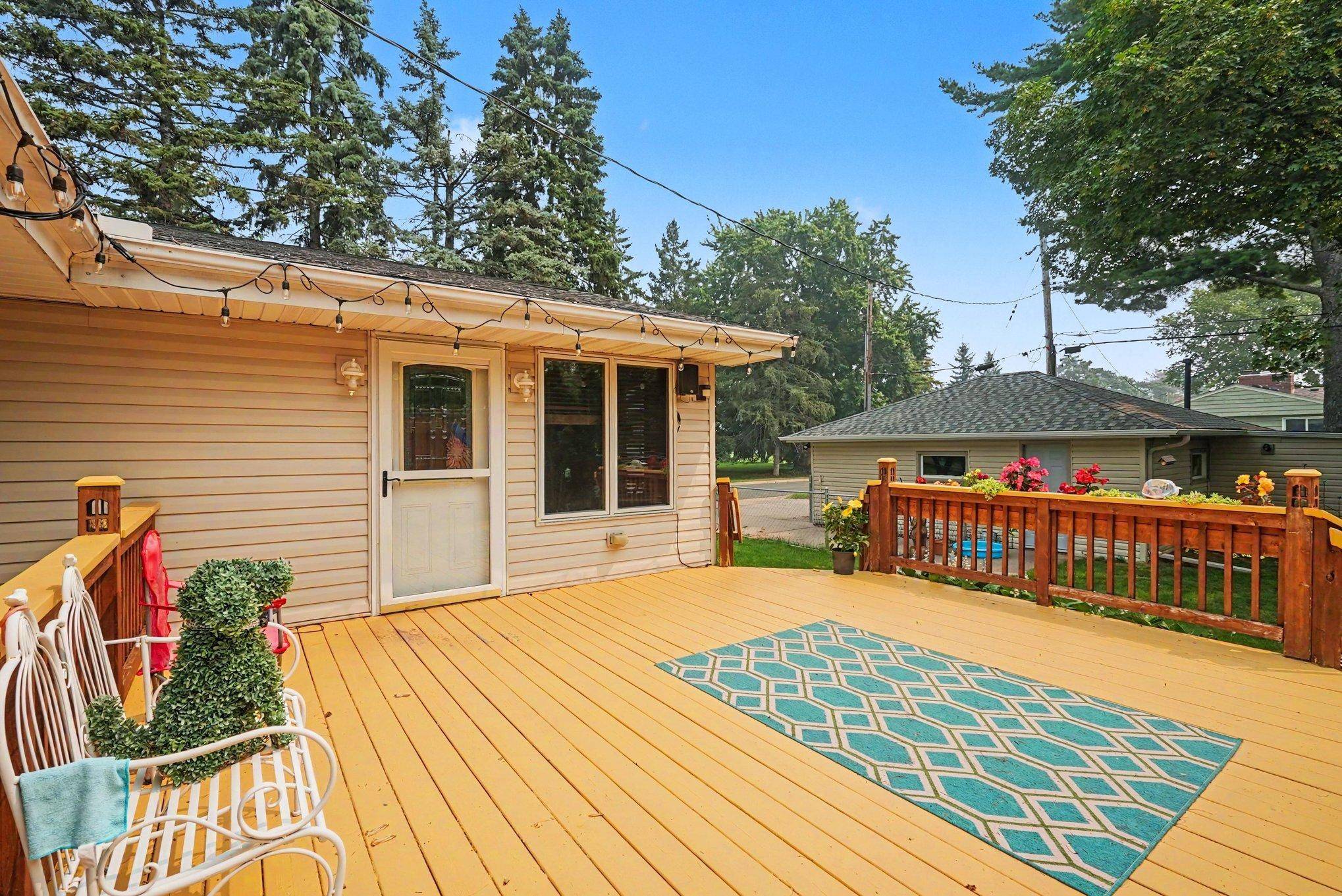 4858 Carolyn LN, White Bear Lake, MN 55110